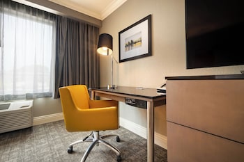 Standard Room, 1 King Bed, Non Smoking, Microwave