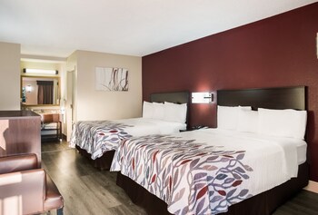 Deluxe Room, 2 Queen Beds, Non Smoking