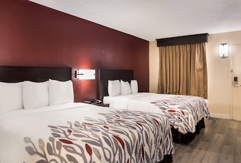 Deluxe Room, 2 Queen Beds, Non Smoking