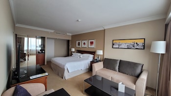 Corner Junior Suite, 1 King Bed