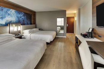 Club Room, 2 Queen Beds