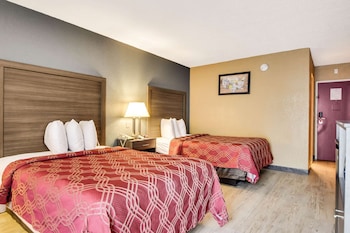 Room, 2 Double Beds, Non Smoking (Private Bath)