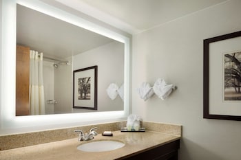 Suite, 2 Double Beds, Accessible, Bathtub (Mobility & Hearing)