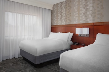 Room, 2 Double Beds (Mobility Accessible, Roll-in Shower)