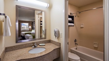 Standard Room, 1 King Bed, Non Smoking, Refrigerator & Microwave