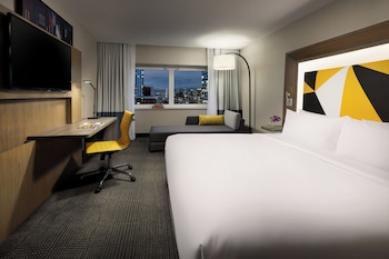 Superior Room, 1 King Bed (Hudson River View)