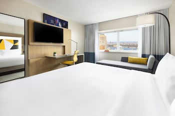 Superior Room, 1 King Bed (Hudson River View)