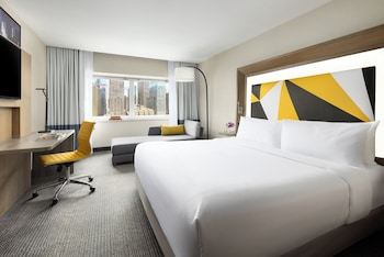 Superior Room, 1 King Bed (Hudson River View)