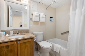 Standard Room, 2 Queen Beds, Oceanfront