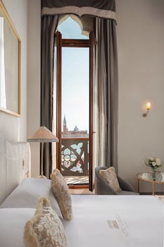 Deluxe Double or Twin Room, Lagoon View