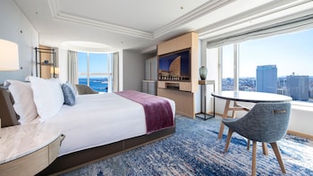 Suite, 1 Bedroom (Panoramic View)