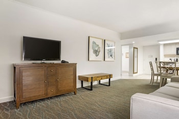 Suite, Multiple Beds, Non Smoking, Kitchenette (Street View)