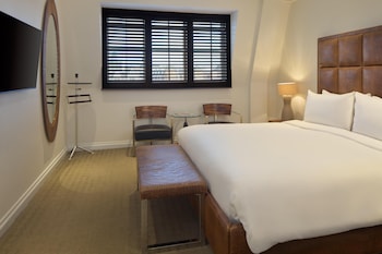Suite, 1 Bedroom (View of the Square)