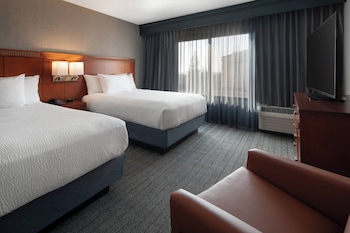 Room, 2 Double Beds (Mobility Accessible, Tub)