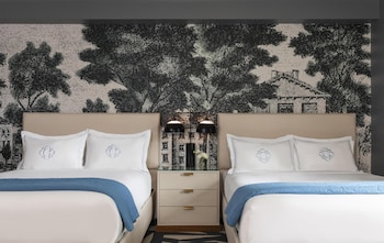 Premium Room, 2 Queen Beds, Accessible (Shower)