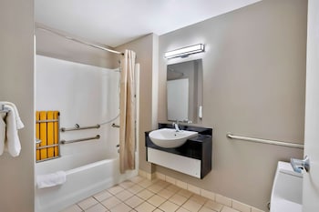 Standard Room, 2 Double Beds, Accessible, Smoking