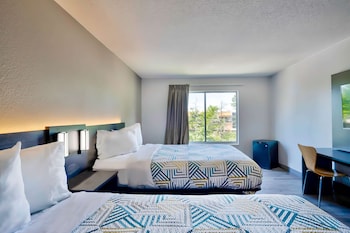 Standard Room, 2 Double Beds, Accessible, Smoking