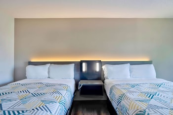 Deluxe Room, 2 Double Beds, Non Smoking, Refrigerator
