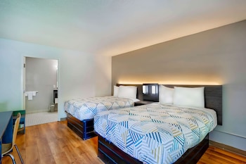 Deluxe Room, 2 Double Beds, Non Smoking, Refrigerator