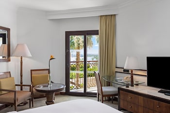 Room, 1 King Bed (Nile View)