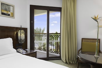 Room, 2 Twin Beds (Nile View)