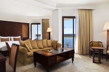 Suite (Nile)