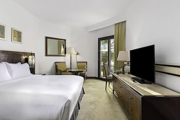Room (Partial Nile)