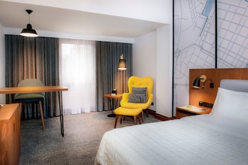 Deluxe Room, 1 King Bed, City View