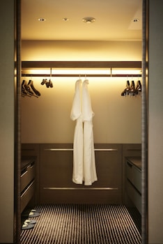 The Main Deluxe Twin Room with Cypress Bath "Shin-Edo" Non-Smoking