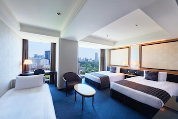 The Main Deluxe Triple Room, Non Smoking