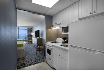 Standard Room, 2 Queen Beds, Balcony, Oceanfront