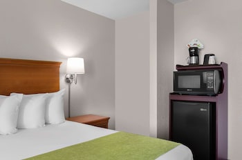 Standard Room, 1 Queen Bed, Non Smoking, Balcony