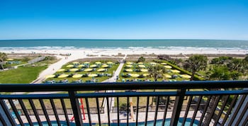 Studio Suite, 2 Double Beds, Kitchen, Oceanfront (Living Room, Full Kitchen)