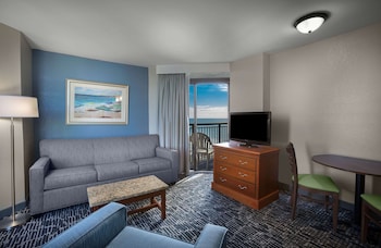 Standard Room, 1 King Bed, Balcony, Partial Ocean View