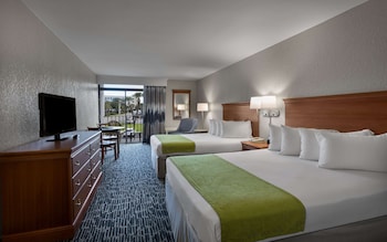 Standard Room, 2 Queen Beds, Non Smoking, Balcony