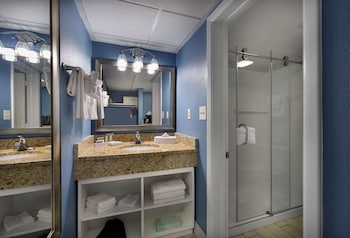 Standard Room, Multiple Beds, Non Smoking, Balcony