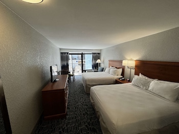 Standard Room, 2 Queen Beds, Accessible, Balcony