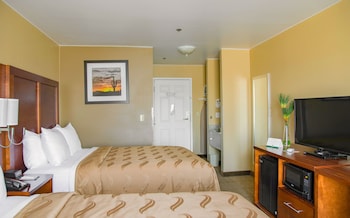 Standard Room, 2 Queen Beds, Non Smoking