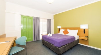 Family Room, 2 Bedrooms