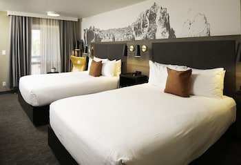 Room, 2 Queen Beds