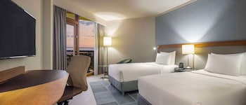 Deluxe Room, 2 Twin Beds, Sea View