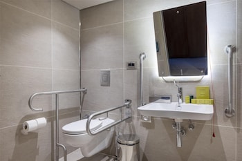 Room, 2 Twin Beds, Accessible