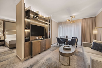 Junior Suite, 1 King Bed