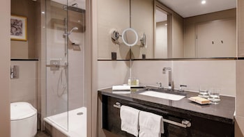 Executive Suite, 1 King Bed, Non Smoking