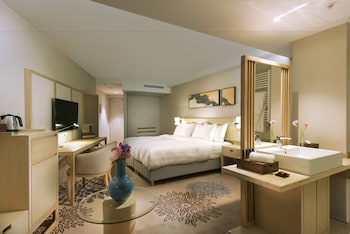 Deluxe Room, 1 King Bed