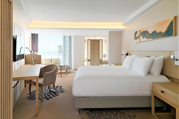 Deluxe Room, 1 King Bed