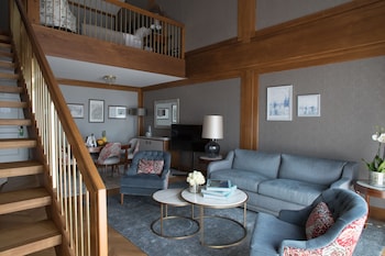 Superior Duplex Suite