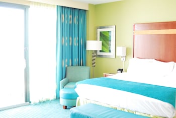 Standard Room, 1 King Bed with Sofa bed, Oceanfront