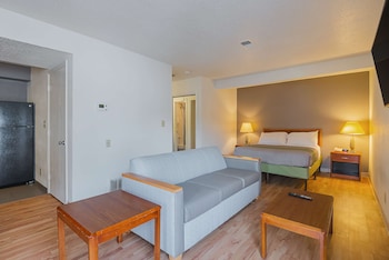 Standard Room, 1 Queen Bed, Smoking