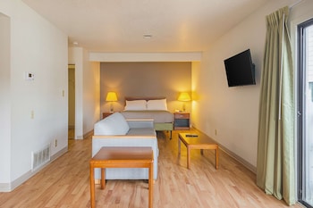 Standard Room, 1 Queen Bed, Non Smoking